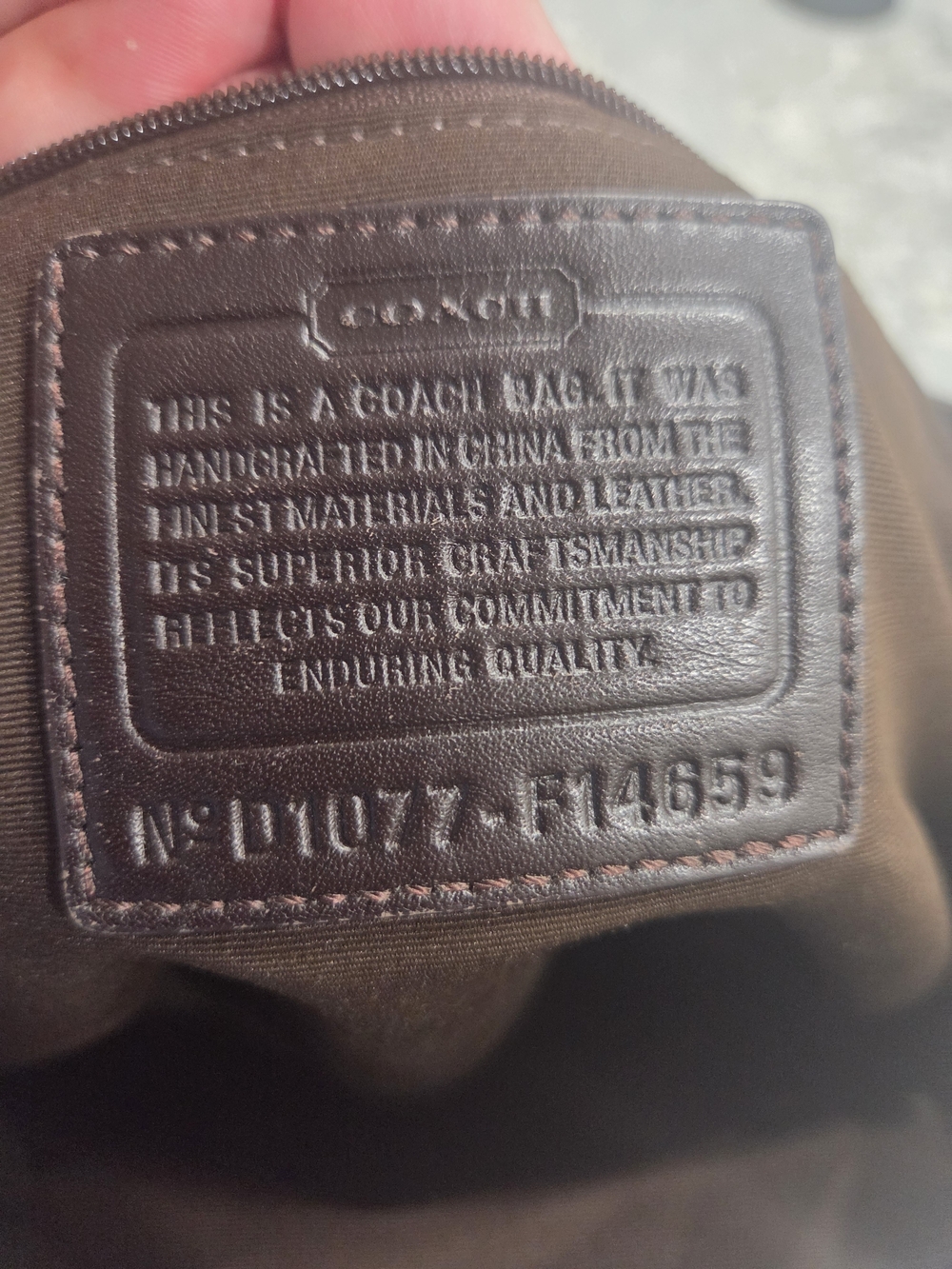 Coach Signature Canvas Tan Shoulder Bag - Picture 3 of 7